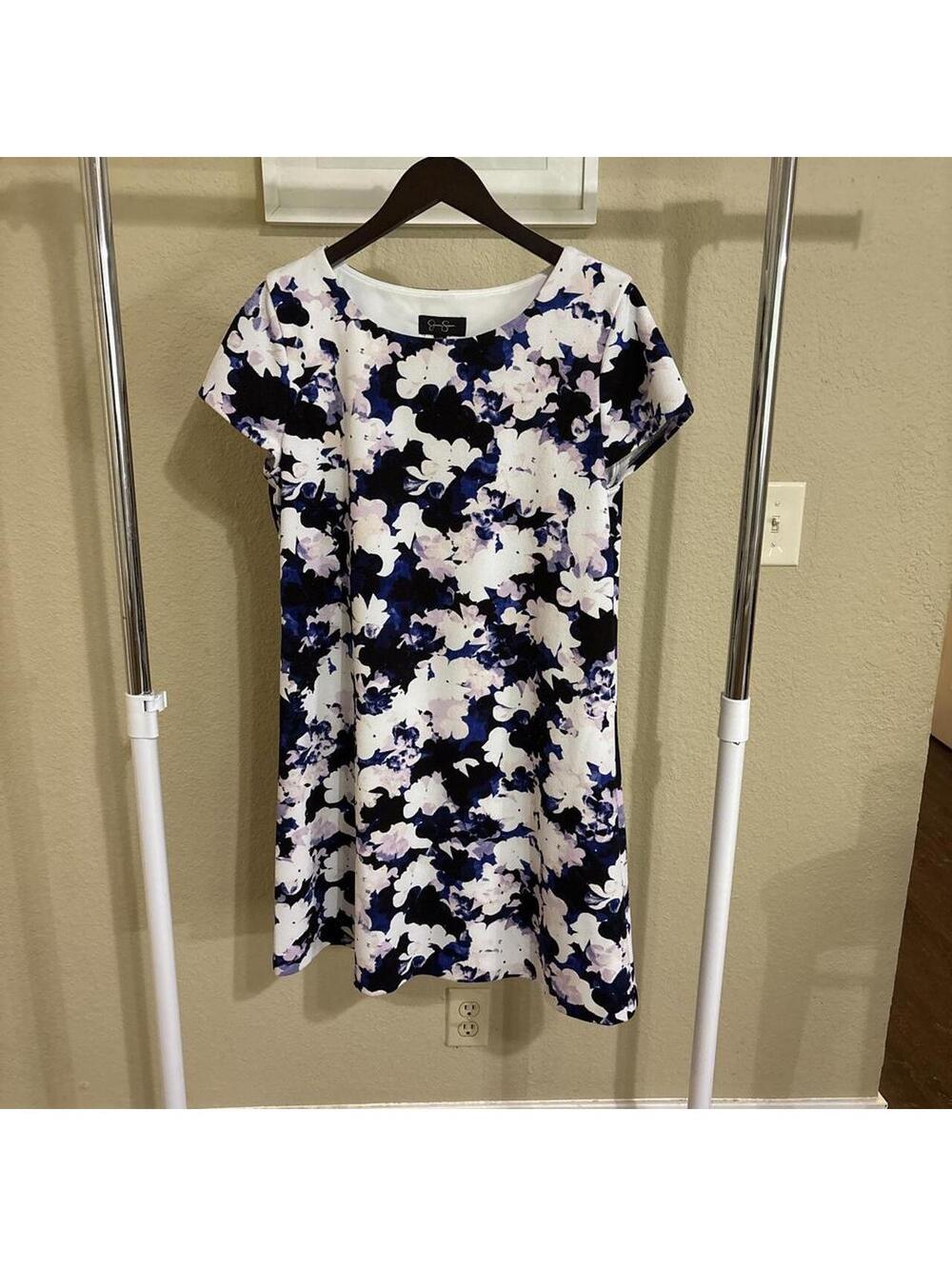 Jessica Simpson dress